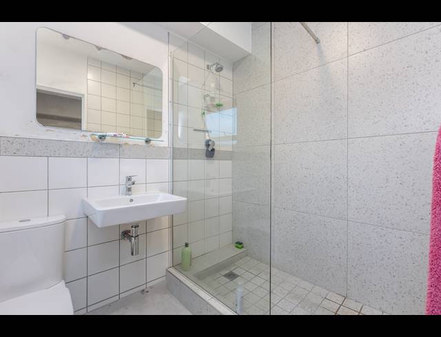 1 BEDROOM APARTMENT RENTED IN GREEN POINT